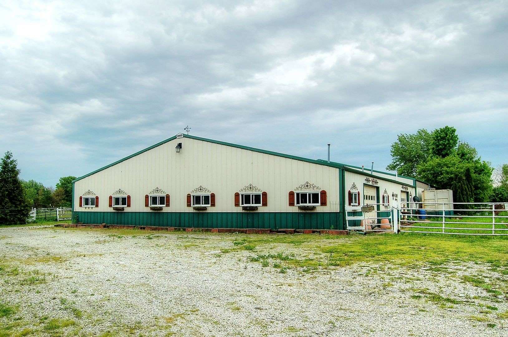 19.6 Acres of Improved Land for Sale in Morris, Illinois