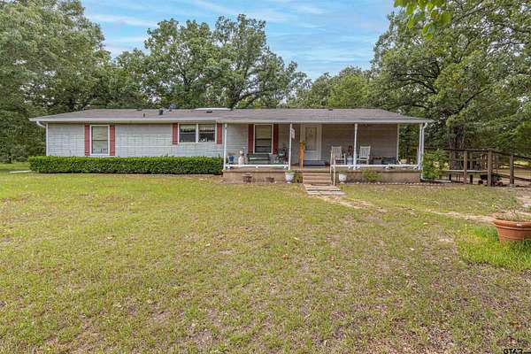 19.7 Acres of Land with Home for Sale in Ben Wheeler, Texas