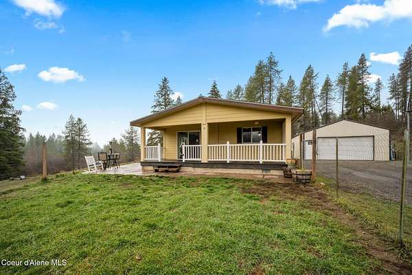 3 Acres of Land with Home for Sale in Fernwood, Idaho