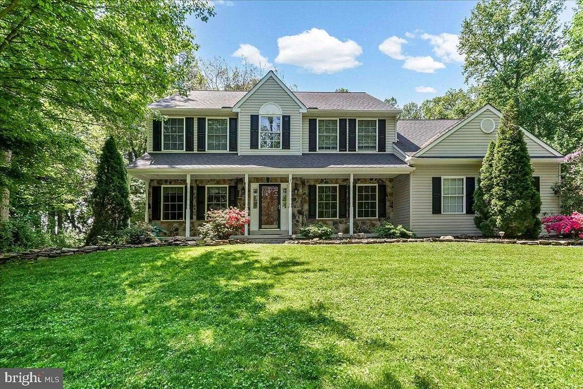 4.2 Acres of Land with Home for Sale in Kennett Square, Pennsylvania