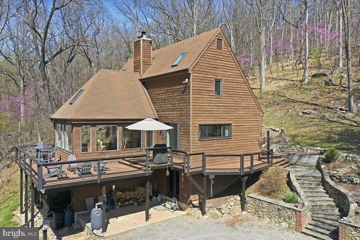 10 Acres of Land with Home for Sale in Bluemont, Virginia