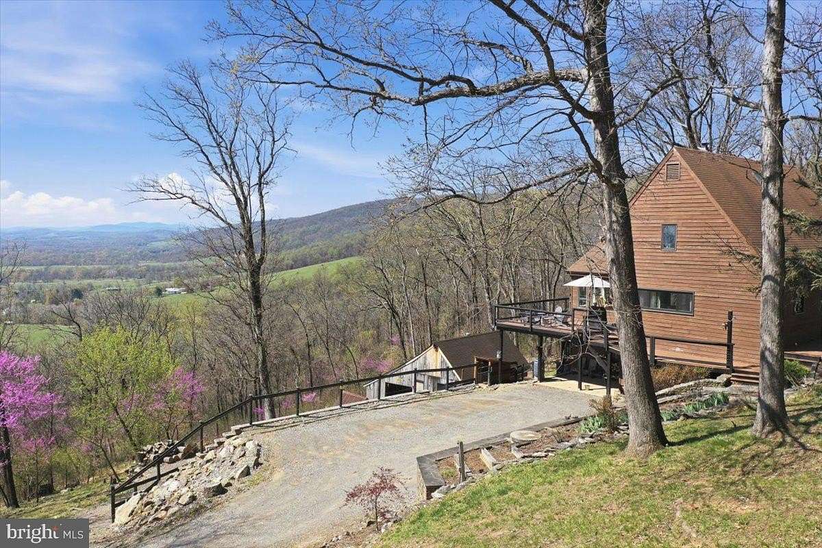 10 Acres of Land with Home for Sale in Bluemont, Virginia
