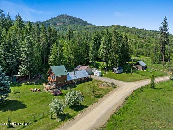 7 Acres of Improved Land for Sale in Sagle, Idaho