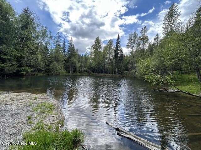 13.6 Acres of Land with Home for Sale in Careywood, Idaho