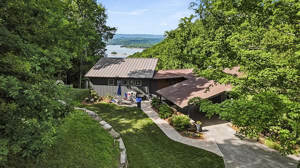 2.22 Acres of Land with Home for Sale in Morristown, Tennessee