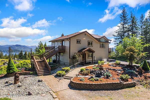 4 Acres of Land with Home for Sale in Sagle, Idaho