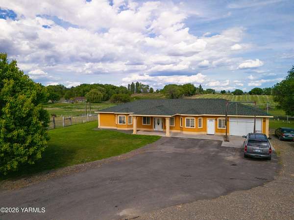 2.26 Acres of Land with Home for Sale in Granger, Washington