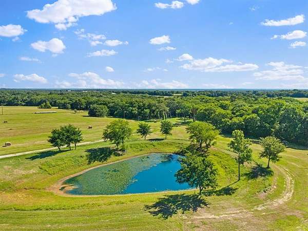 20.5 Acres of Recreational & Residential Land for Sale in Whitesboro, Texas