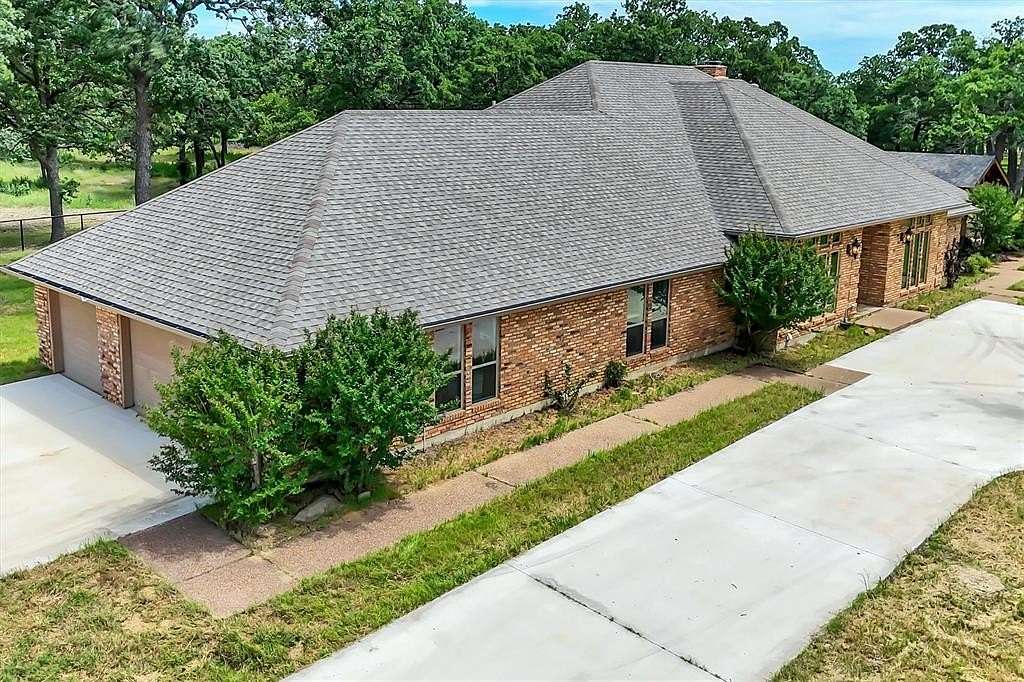 5 Acres of Land with Home for Sale in Argyle, Texas