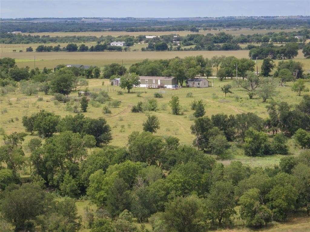 65 Acres of Recreational Land with Home for Sale in Chilton, Texas