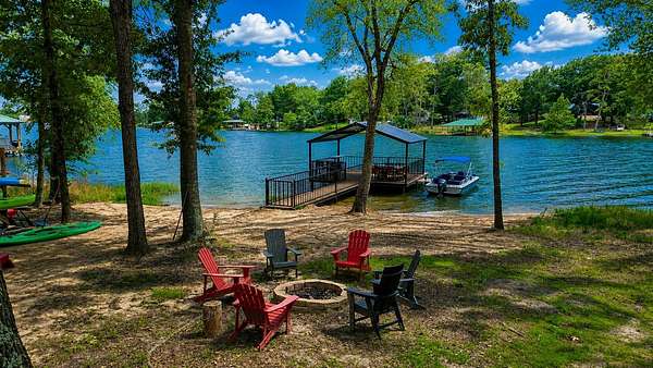 1.6 Acres of Land with Home for Sale in Mineola, Texas