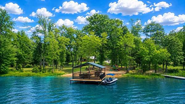 1.6 Acres of Land with Home for Sale in Mineola, Texas