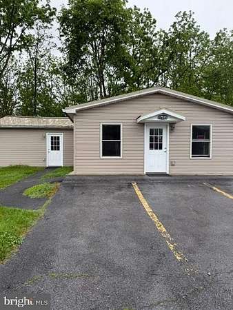 65.8 Acres of Land with Home for Lease in Hagerstown, Maryland