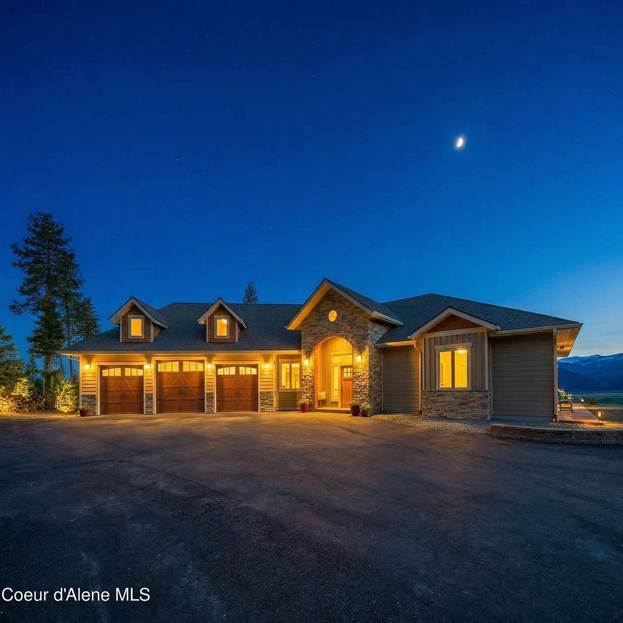 3.26 Acres of Land with Home for Sale in Bonners Ferry, Idaho