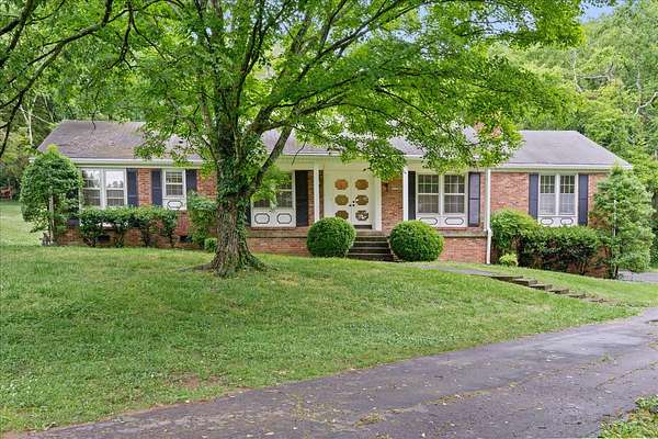 2 Acres of Land with Home for Sale in Nashville, Tennessee