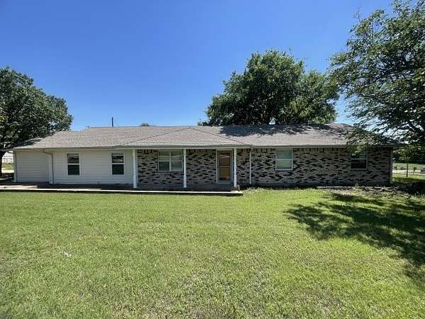 2.62 Acres of Land with Home for Sale in Midlothian, Texas