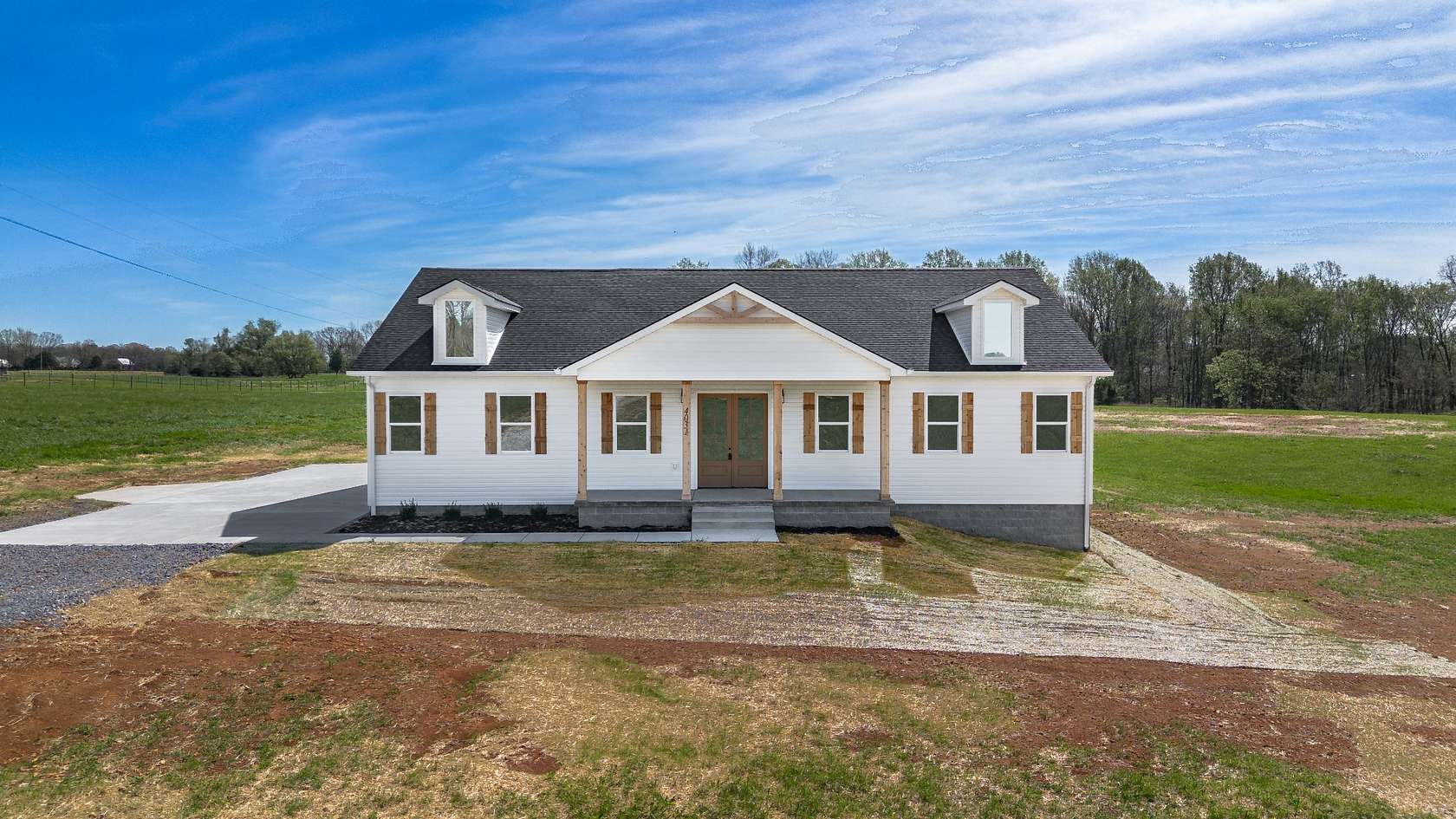 5.22 Acres of Land with Home for Sale in Springfield, Tennessee