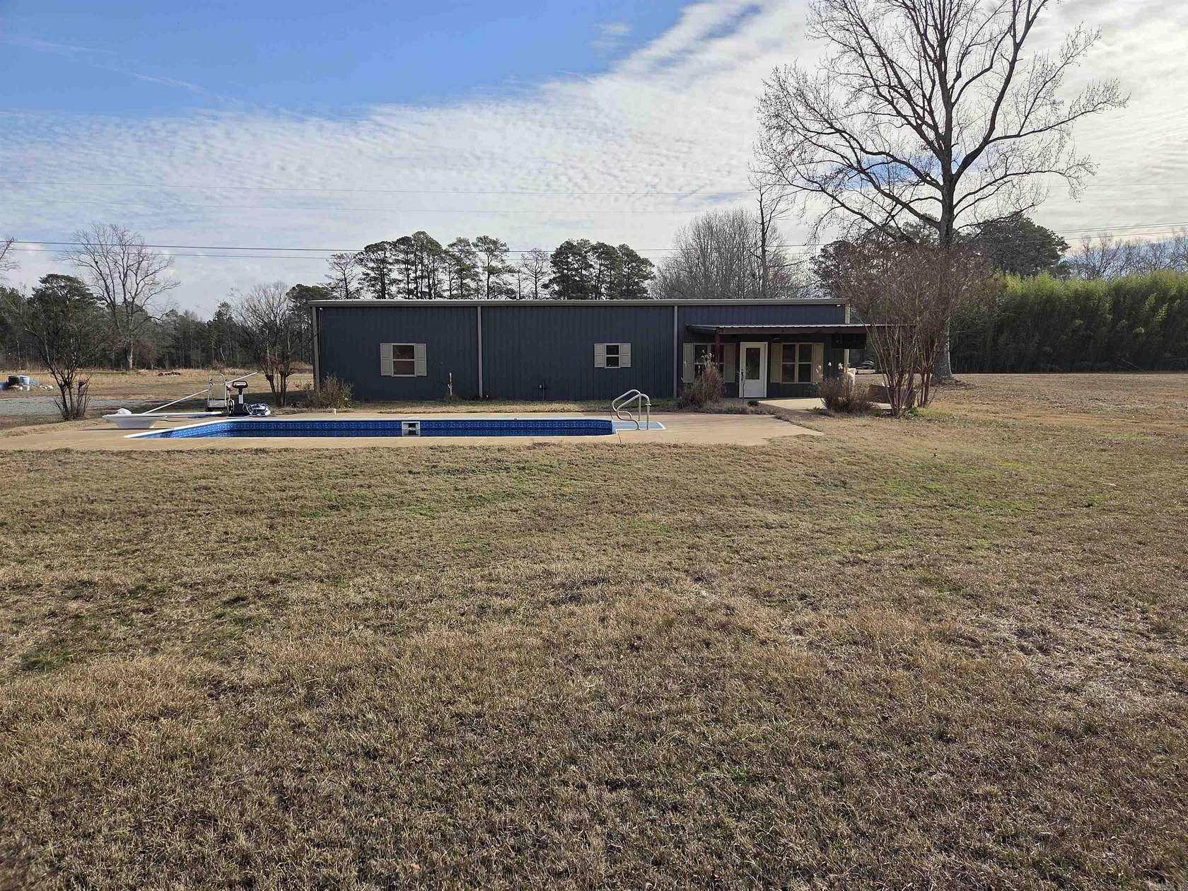 16.1 Acres of Improved Mixed-Use Land for Sale in Pine Bluff, Arkansas