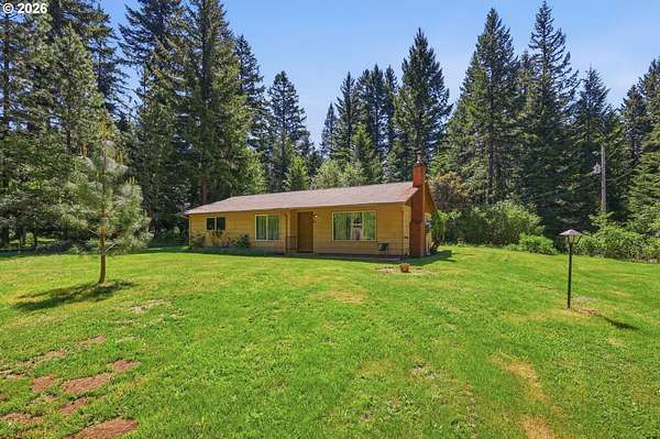 4.77 Acres of Land with Home for Sale in Oakridge, Oregon