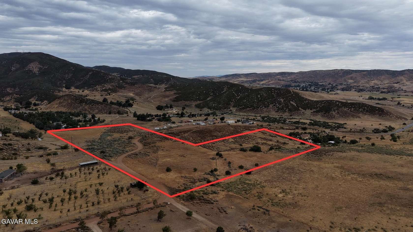 15.6 Acres of Recreational & Residential Land for Sale in Leona Valley, California