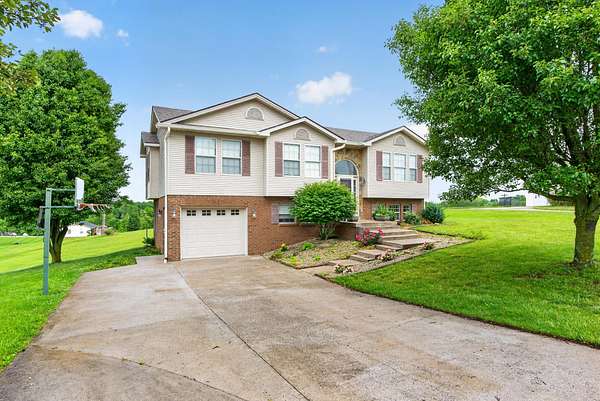 1.67 Acres of Land with Home for Sale in Berea, Kentucky