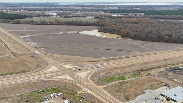 16.4 Acres of Land for Sale in Grenada, Mississippi
