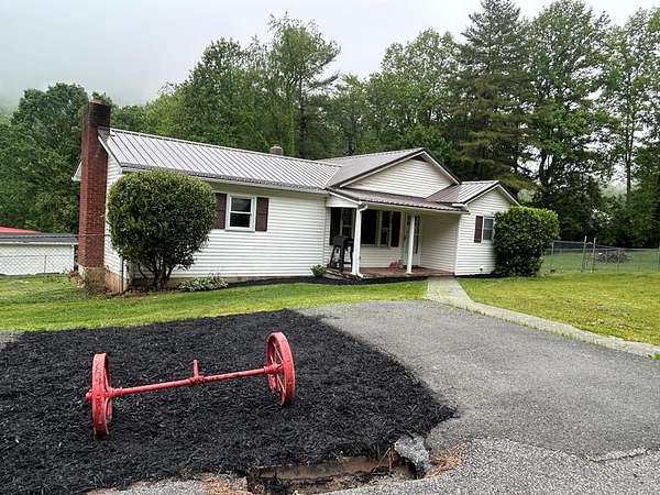 13.7 Acres of Land with Home for Sale in Wytheville, Virginia