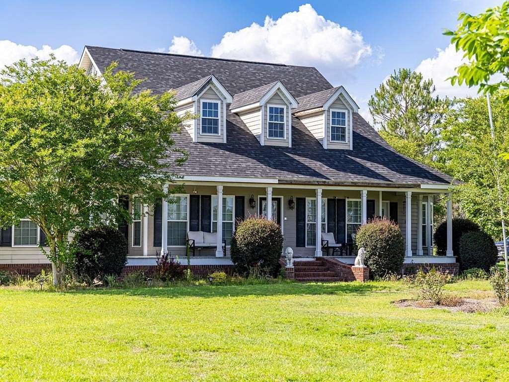 5.63 Acres of Land with Home for Sale in Homerville, Georgia
