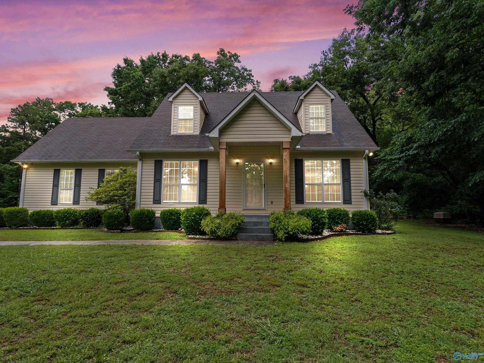 2.1 Acres of Land with Home for Sale in New Hope, Alabama