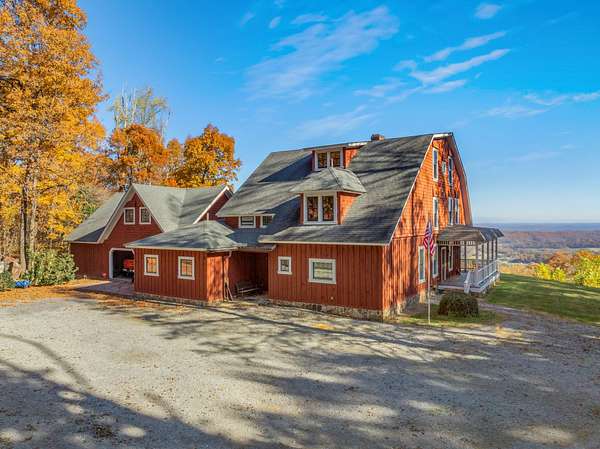 5 Acres of Land with Home for Sale in Grandview, Tennessee