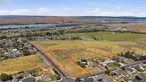 2.33 Acres of Residential Land for Sale in Umatilla, Oregon