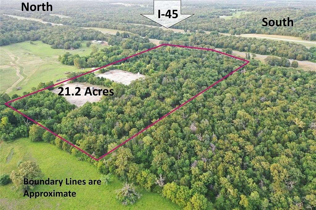 21.2 Acres of Recreational Land for Sale in Fairfield, Texas