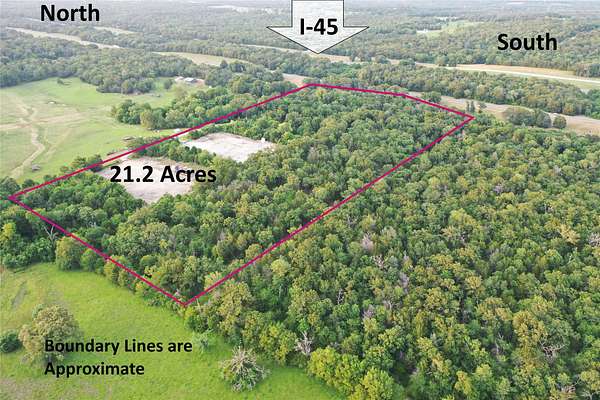 21.2 Acres of Recreational Land for Sale in Fairfield, Texas