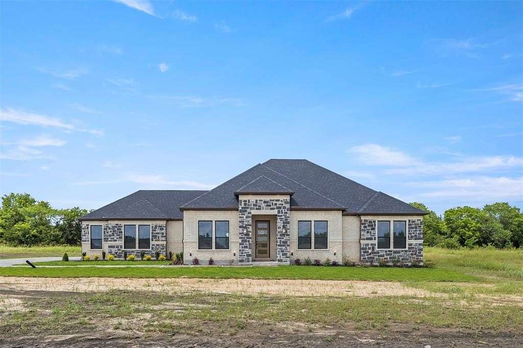 2.15 Acres of Land with Home for Sale in Paris, Texas