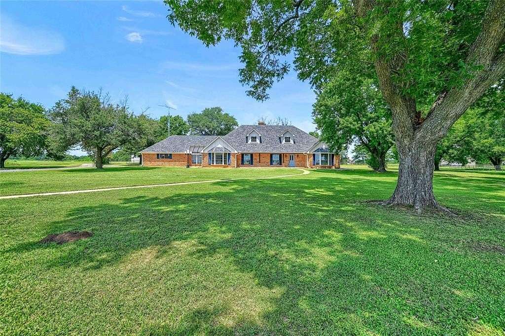 4.5 Acres of Land with Home for Sale in Sadler, Texas