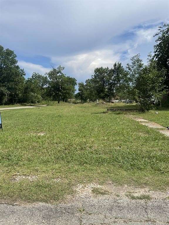 0.14 Acres of Residential Land for Sale in Corsicana, Texas