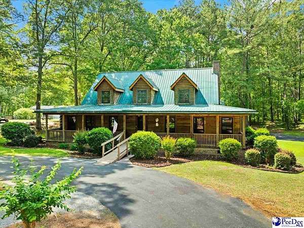 2.33 Acres of Land with Home for Sale in Hartsville, South Carolina