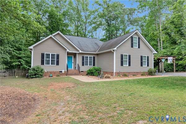 4 Acres of Land with Home for Sale in Mechanicsville, Virginia