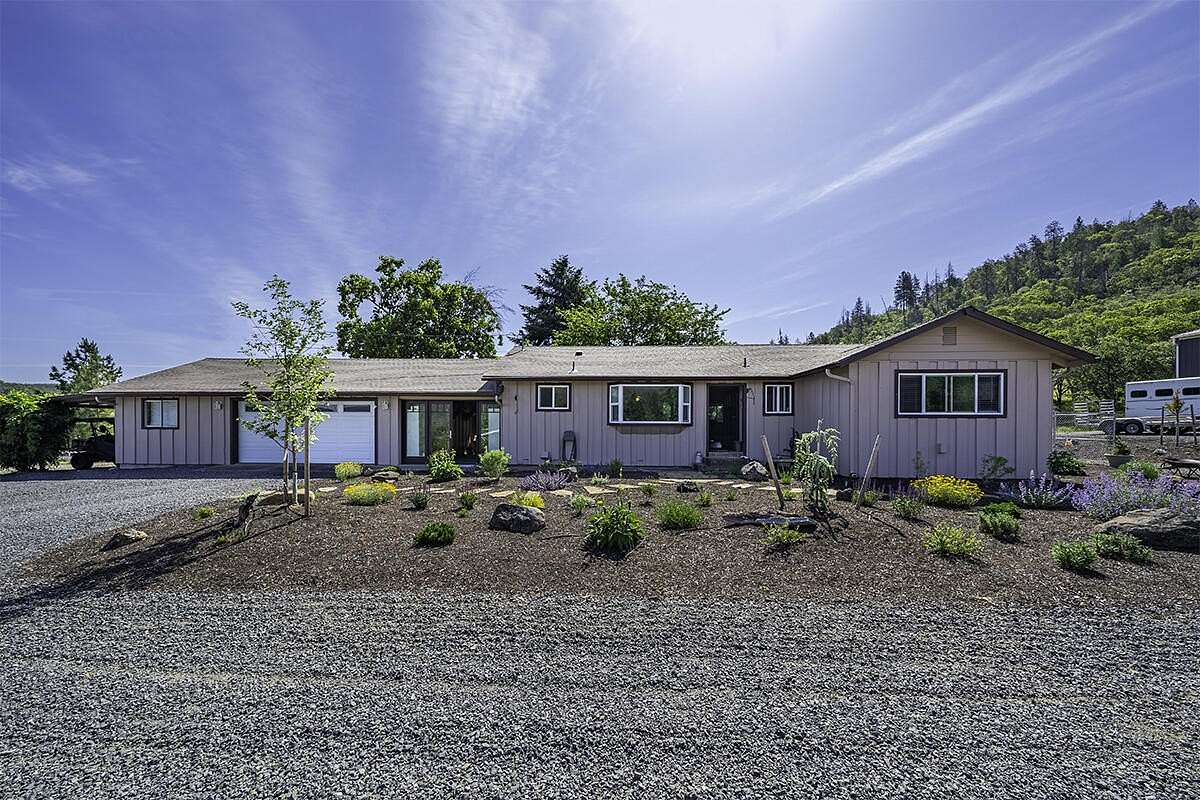 10 Acres of Land with Home for Sale in Central Point, Oregon