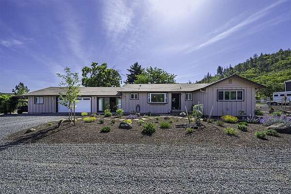 10 Acres of Land with Home for Sale in Central Point, Oregon