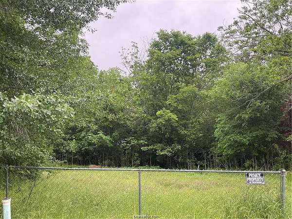 0.25 Acres of Mixed-Use Land for Sale in Bryan, Texas