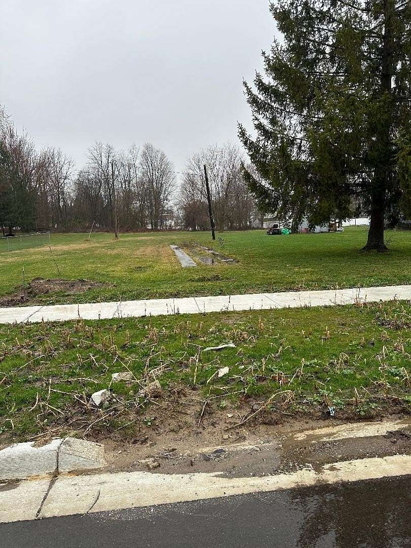 0.75 Acres of Land for Sale in Reading, Michigan