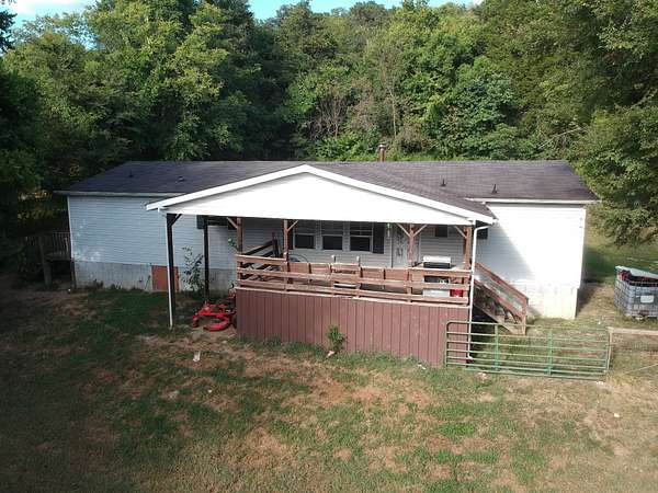 2 Acres of Land with Home for Sale in Watertown, Tennessee