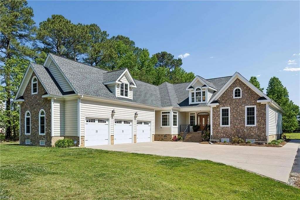 13.1 Acres of Land with Home for Sale in Poquoson, Virginia