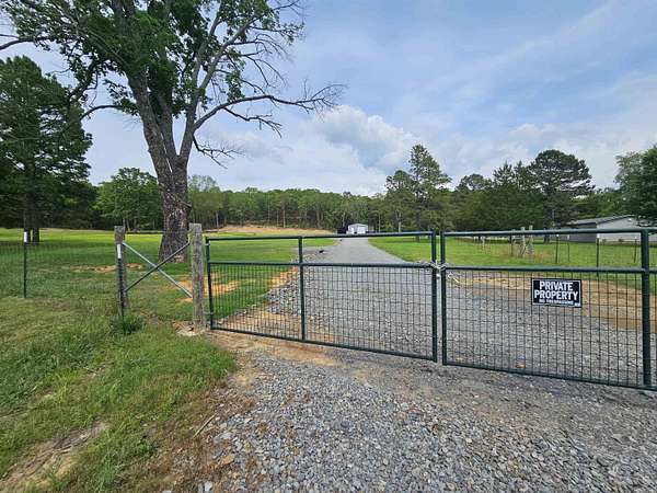 3.83 Acres of Residential Land for Sale in Bee Branch, Arkansas