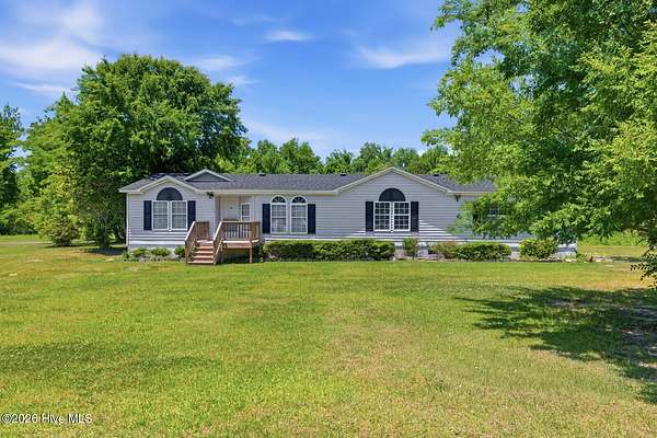 5.88 Acres of Land with Home for Lease in Jacksonville, North Carolina