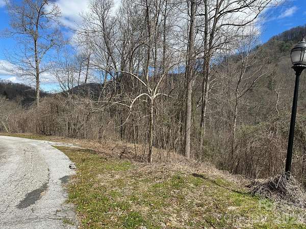 2.22 Acres of Residential Land for Sale in Hendersonville, North Carolina
