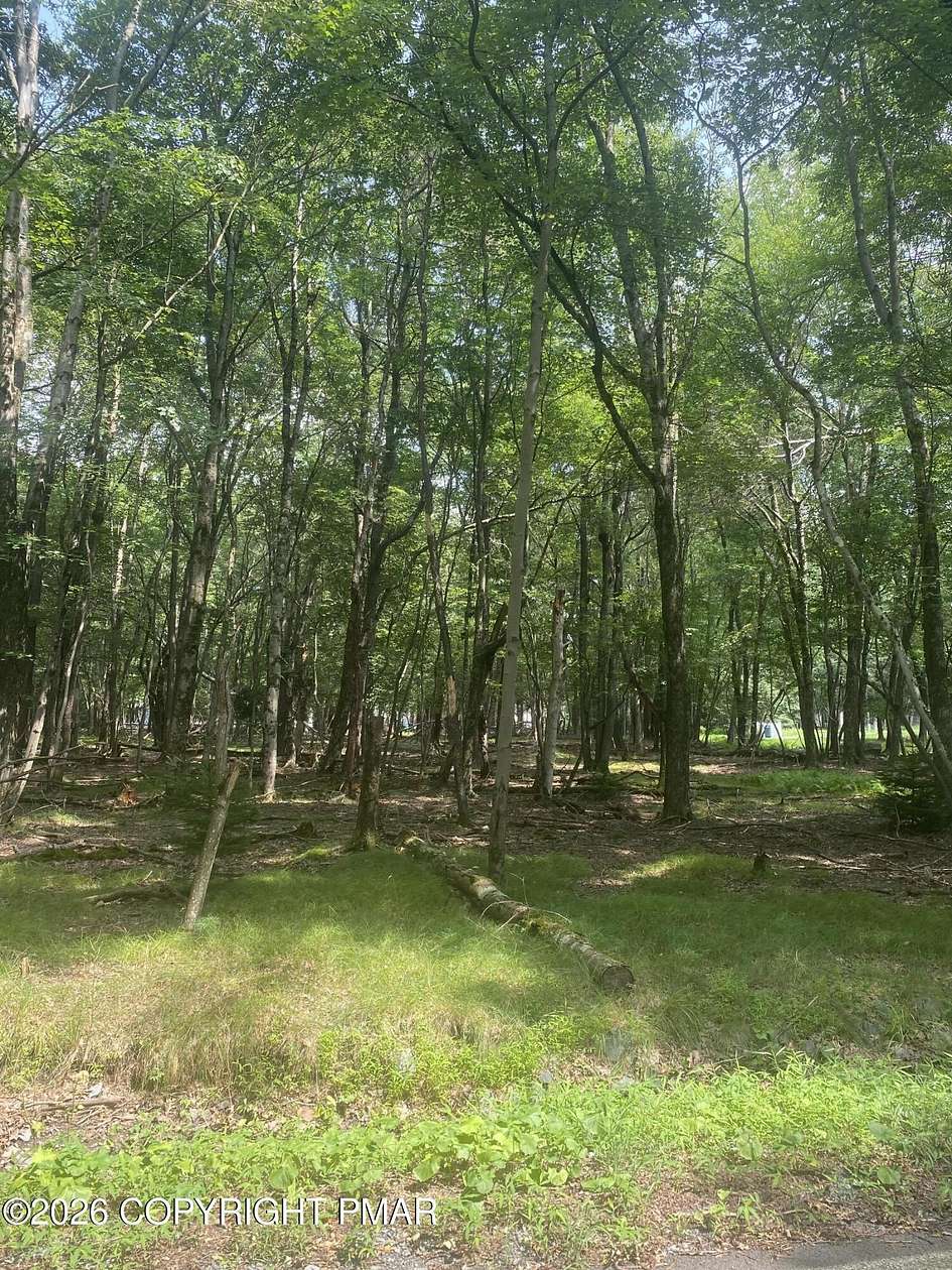 1.19 Acres of Residential Land for Sale in Bushkill, Pennsylvania