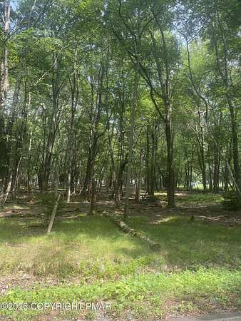 1.19 Acres of Residential Land for Sale in Bushkill, Pennsylvania