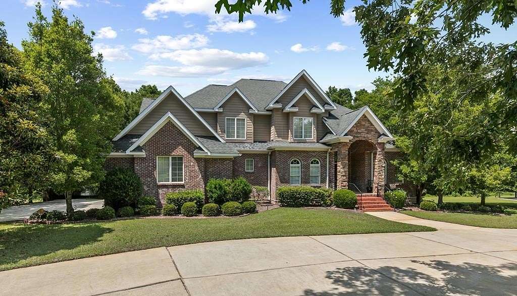 2.19 Acres of Land with Home for Sale in Dothan, Alabama